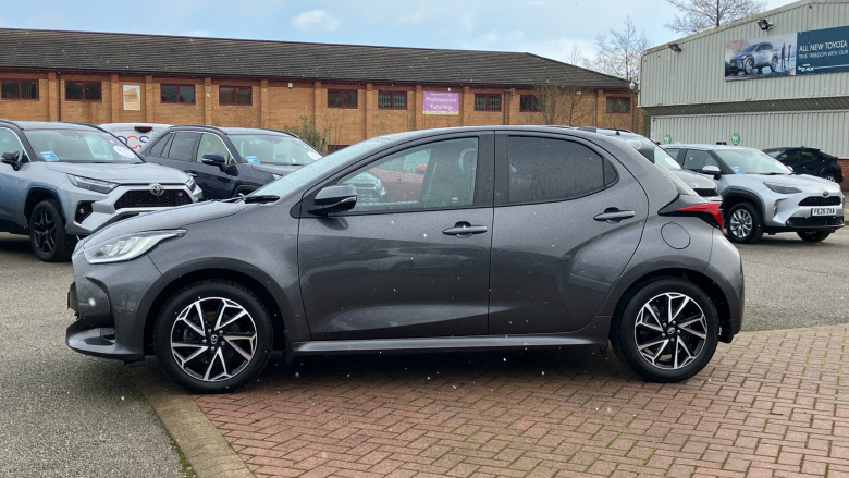 Toyota Yaris 1.5 Hybrid Design 5dr CVT Hybrid Hatchback